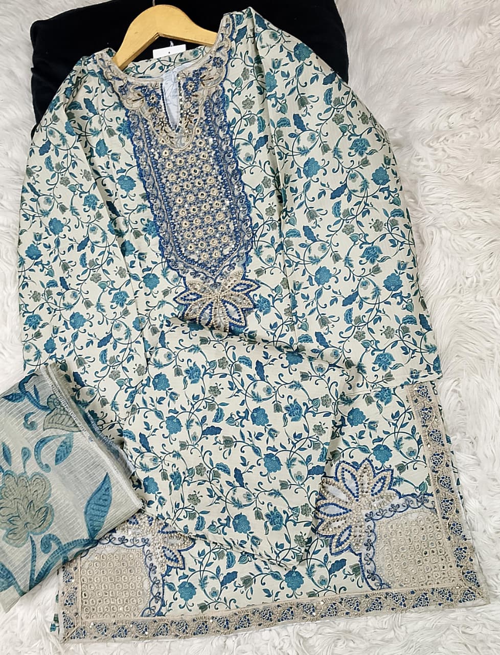 3 PIECE - EMBROIDERED DORIA COTTON SUIT