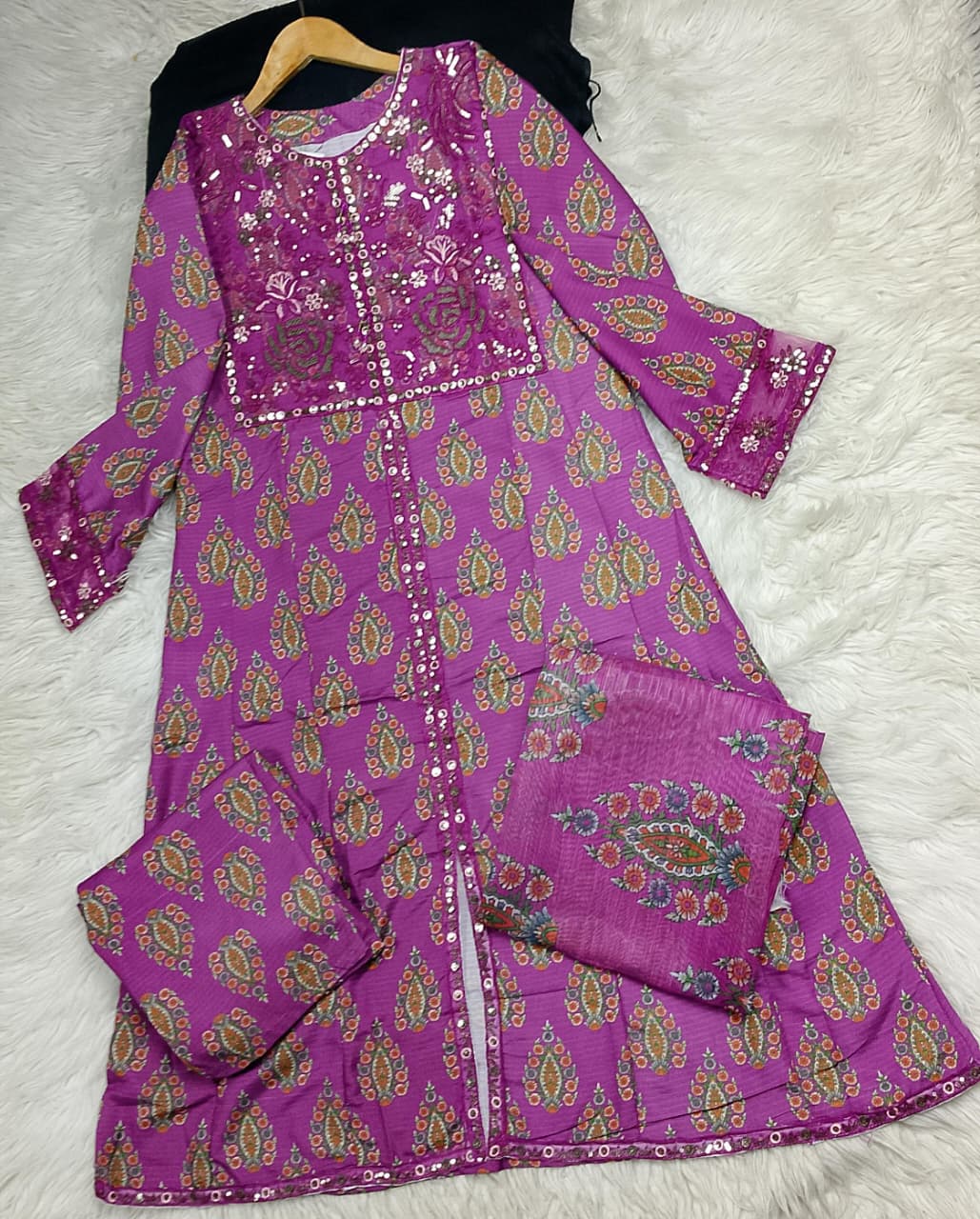 3 PIECE - EMBROIDERED LAWN SUIT