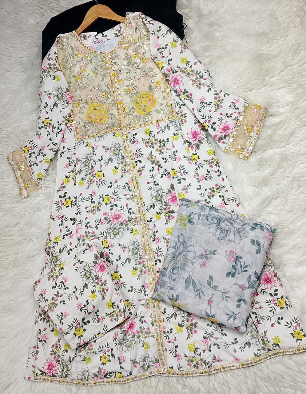 3 PIECE - EMBROIDERED LAWN SUIT