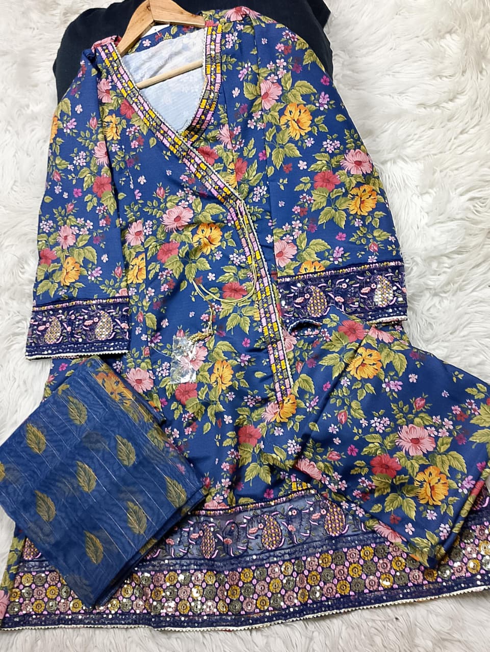 3 PIECE - EMBROIDERED LAWN SUIT