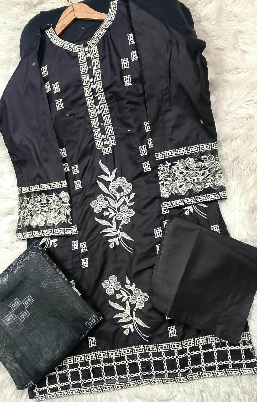 3 PIECE - EMBROIDERED LAWN SUIT