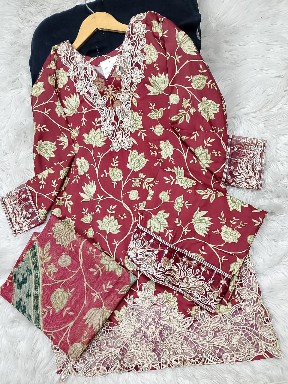 3 PIECE - EMBROIDERED LAWN SUIT