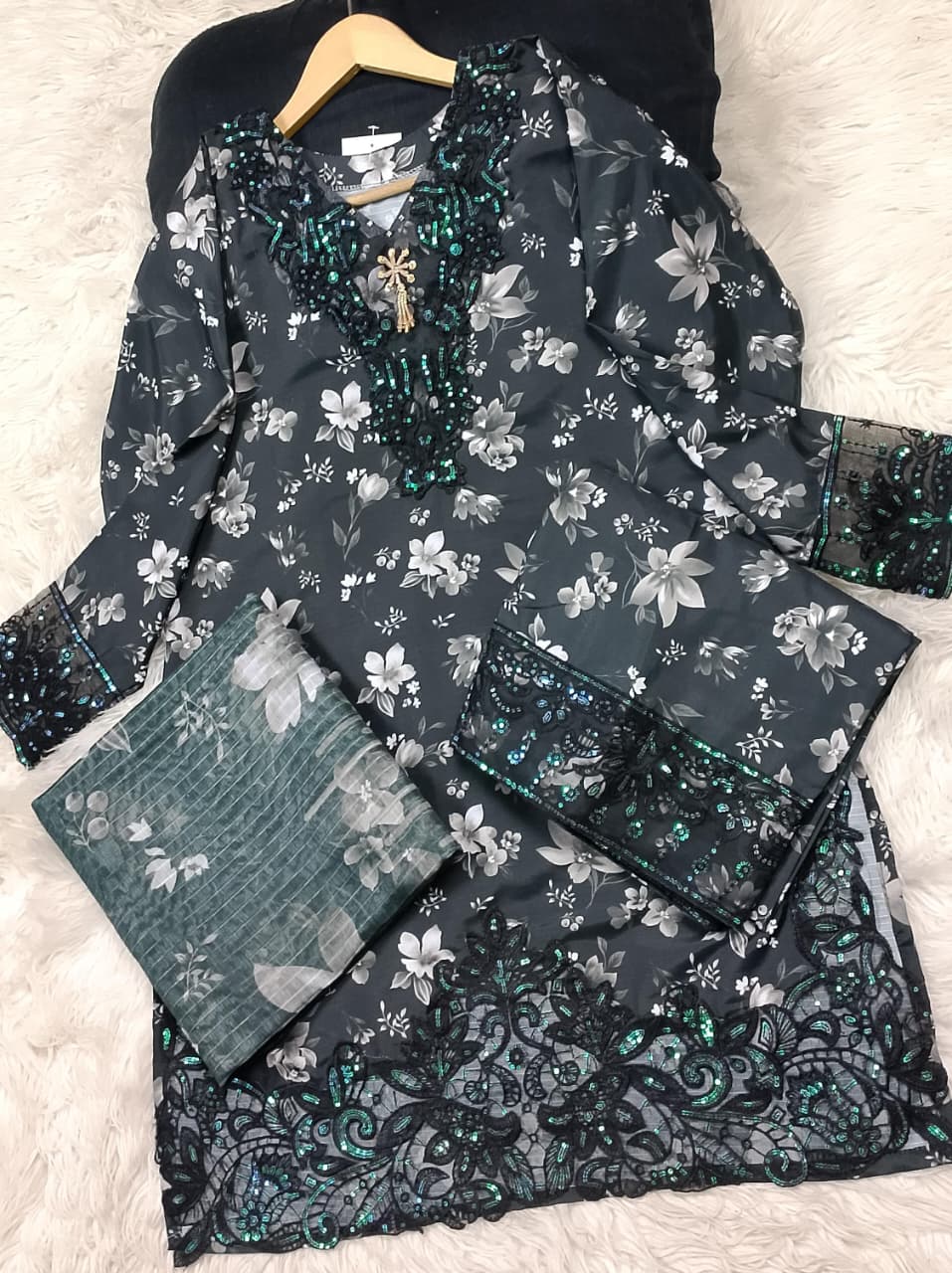 3 PIECE - EMBROIDERED LAWN SUIT