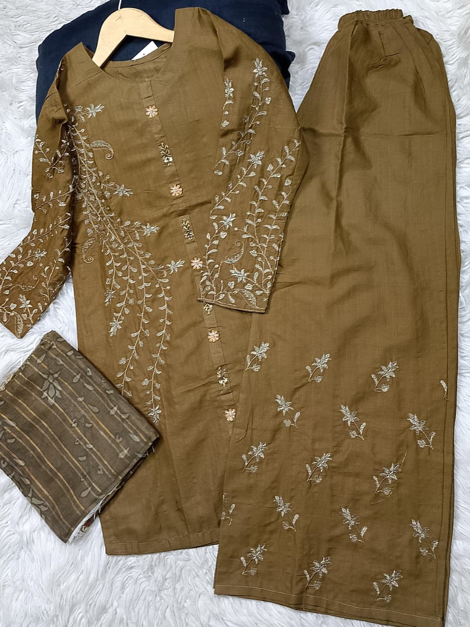 3 PIECE - EMBROIDERED LAWN SUIT