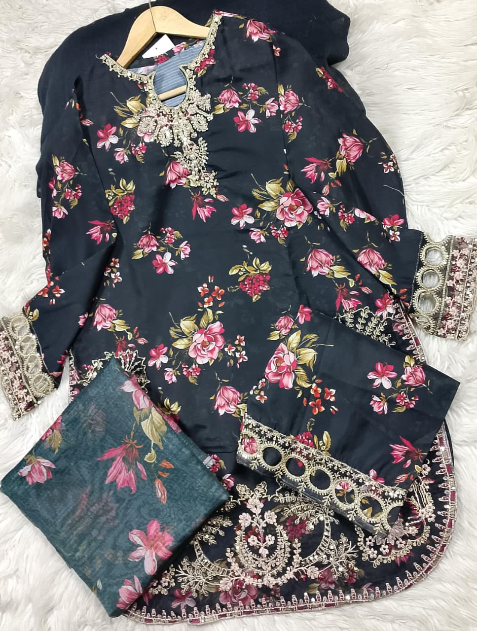3 PIECE - EMBROIDERED LAWN SUIT