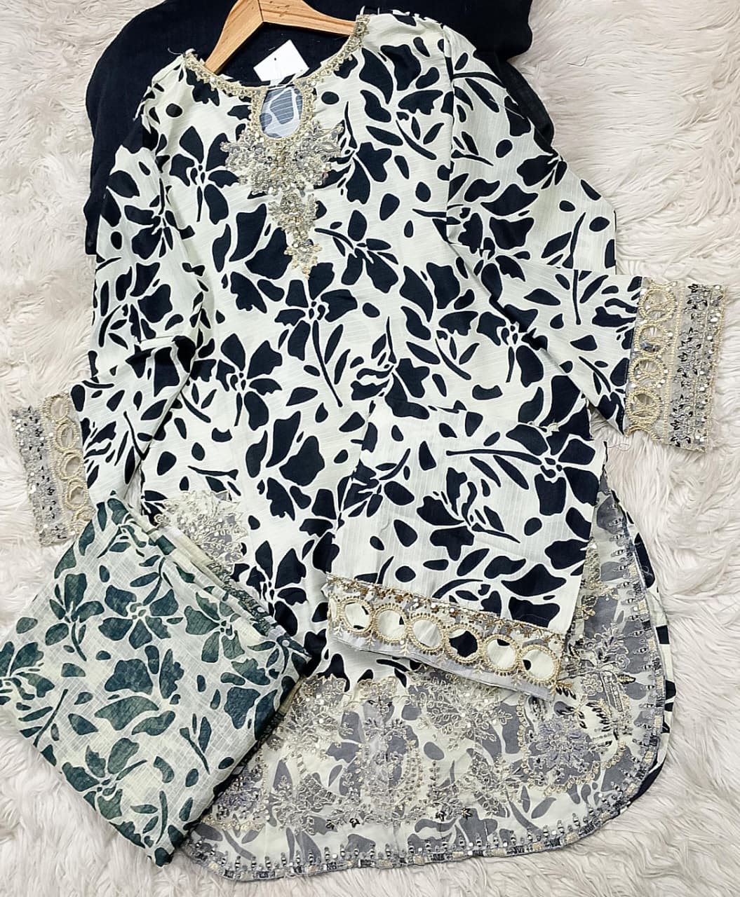 3 PIECE - EMBROIDERED LAWN SUIT