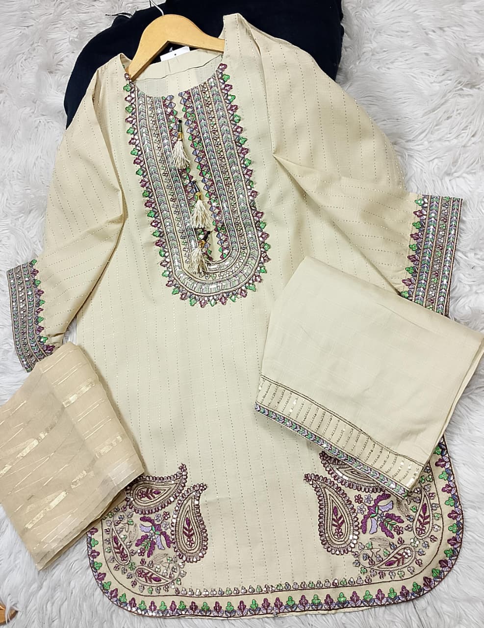 3 PIECE - EMBROIDERED LAWN SUIT