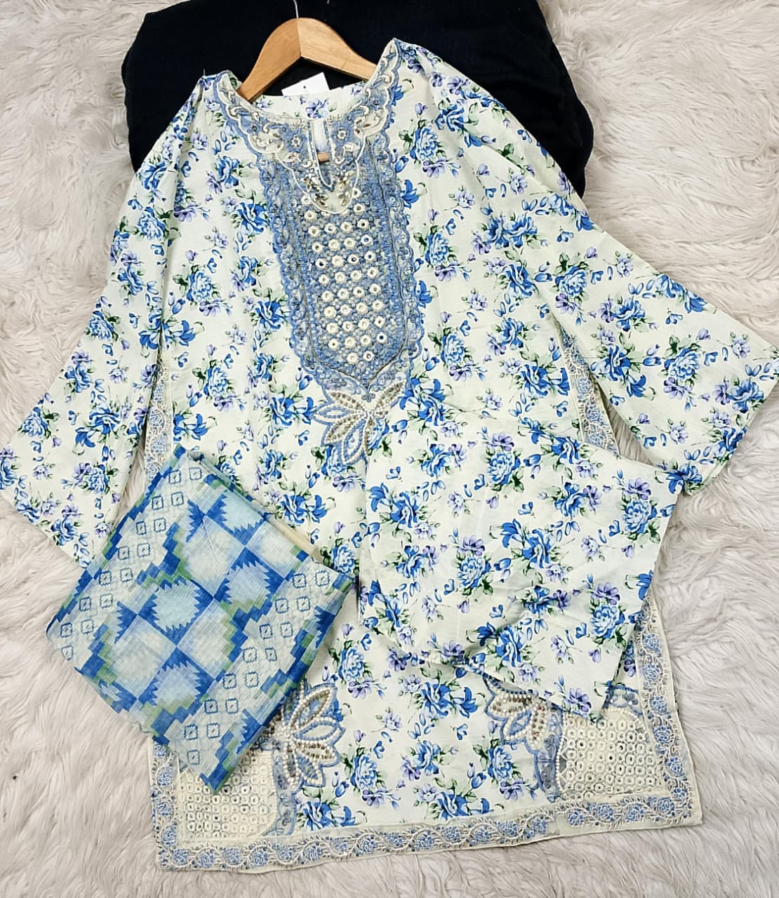 3 PIECE - EMBROIDERED LAWN SUIT