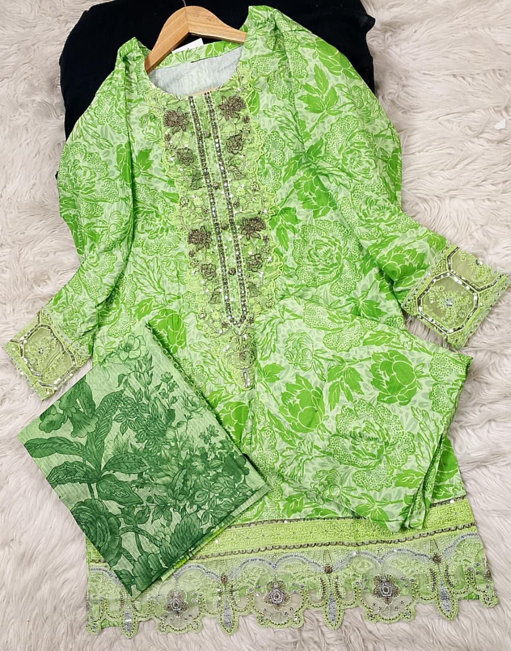 3 PIECE - EMBROIDERED LAWN SUIT