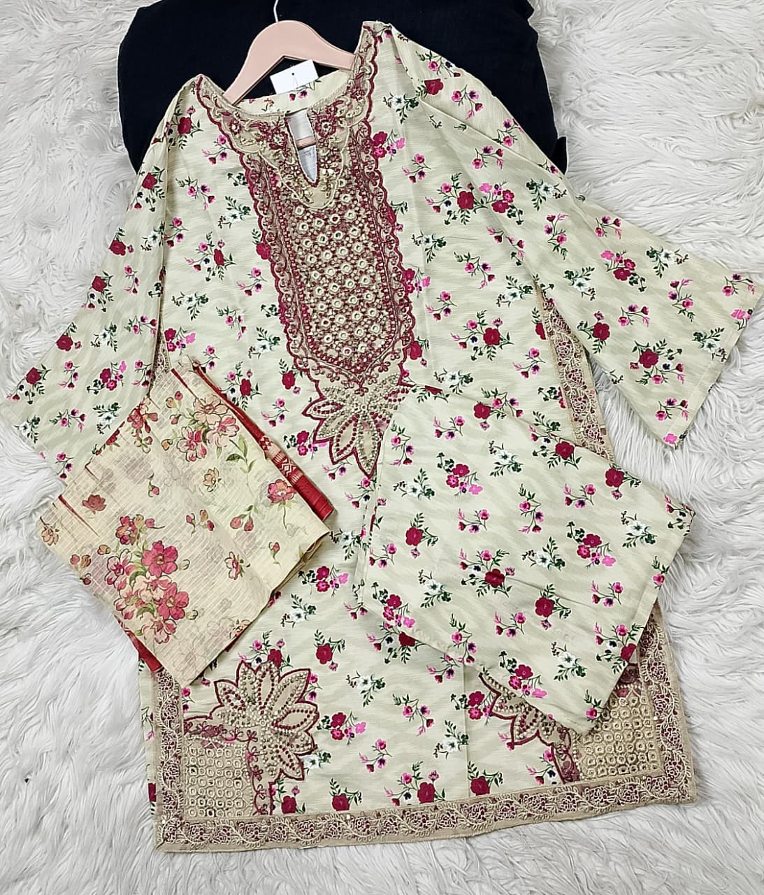 3 PIECE - EMBROIDERED LAWN SUIT