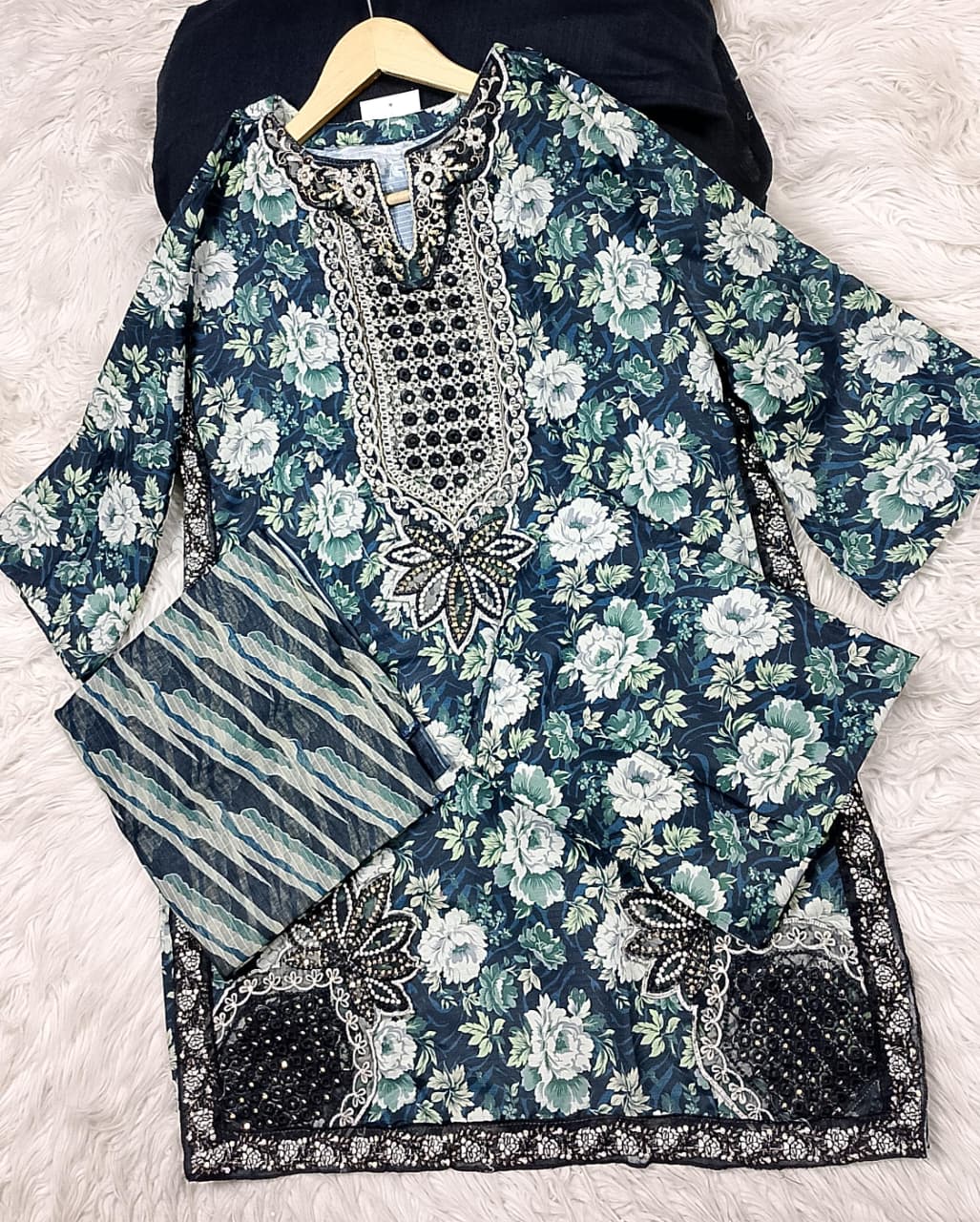 3 PIECE - EMBROIDERED LAWN SUIT