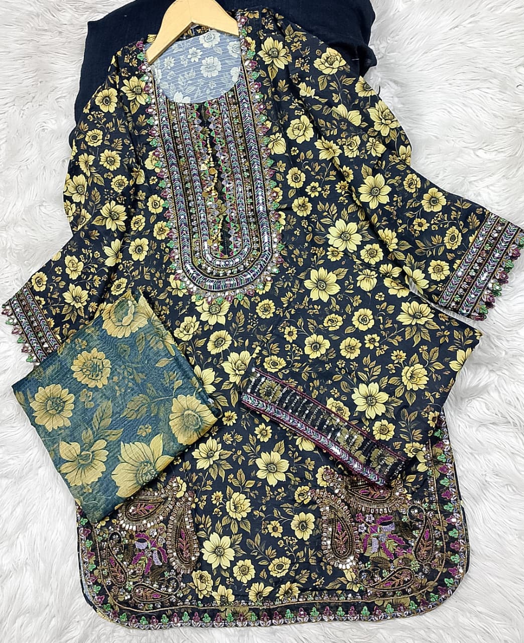 3 PIECE - EMBROIDERED LAWN SUIT