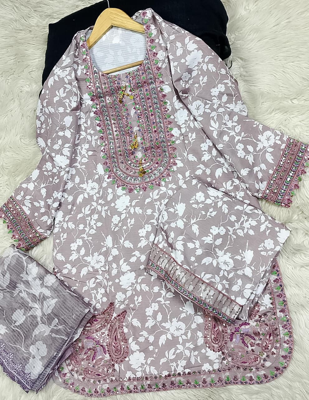 3 PIECE - EMBROIDERED LAWN SUIT