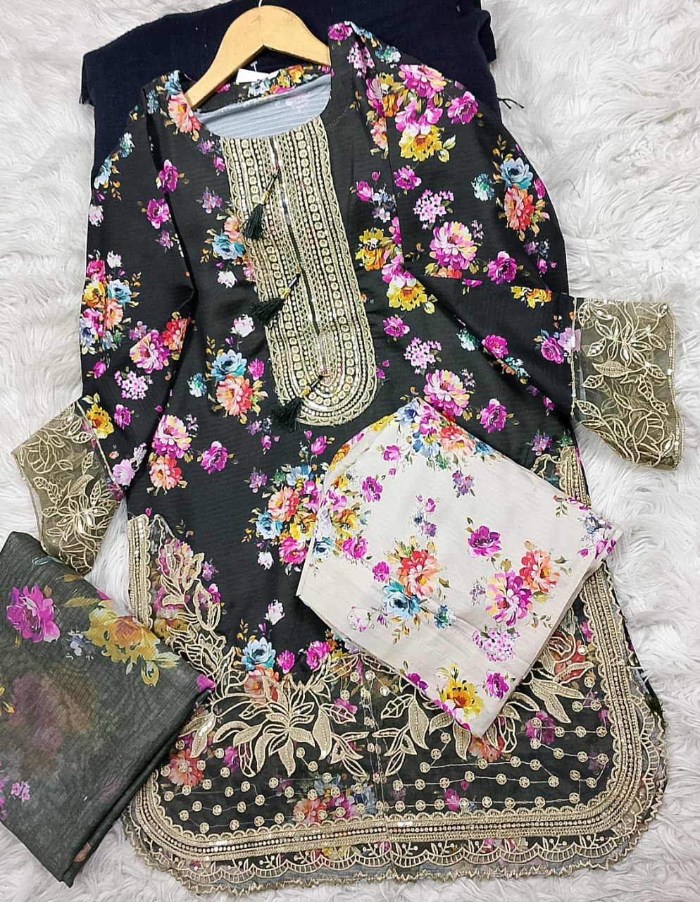 3 PIECE - EMBROIDERED LAWN SUIT