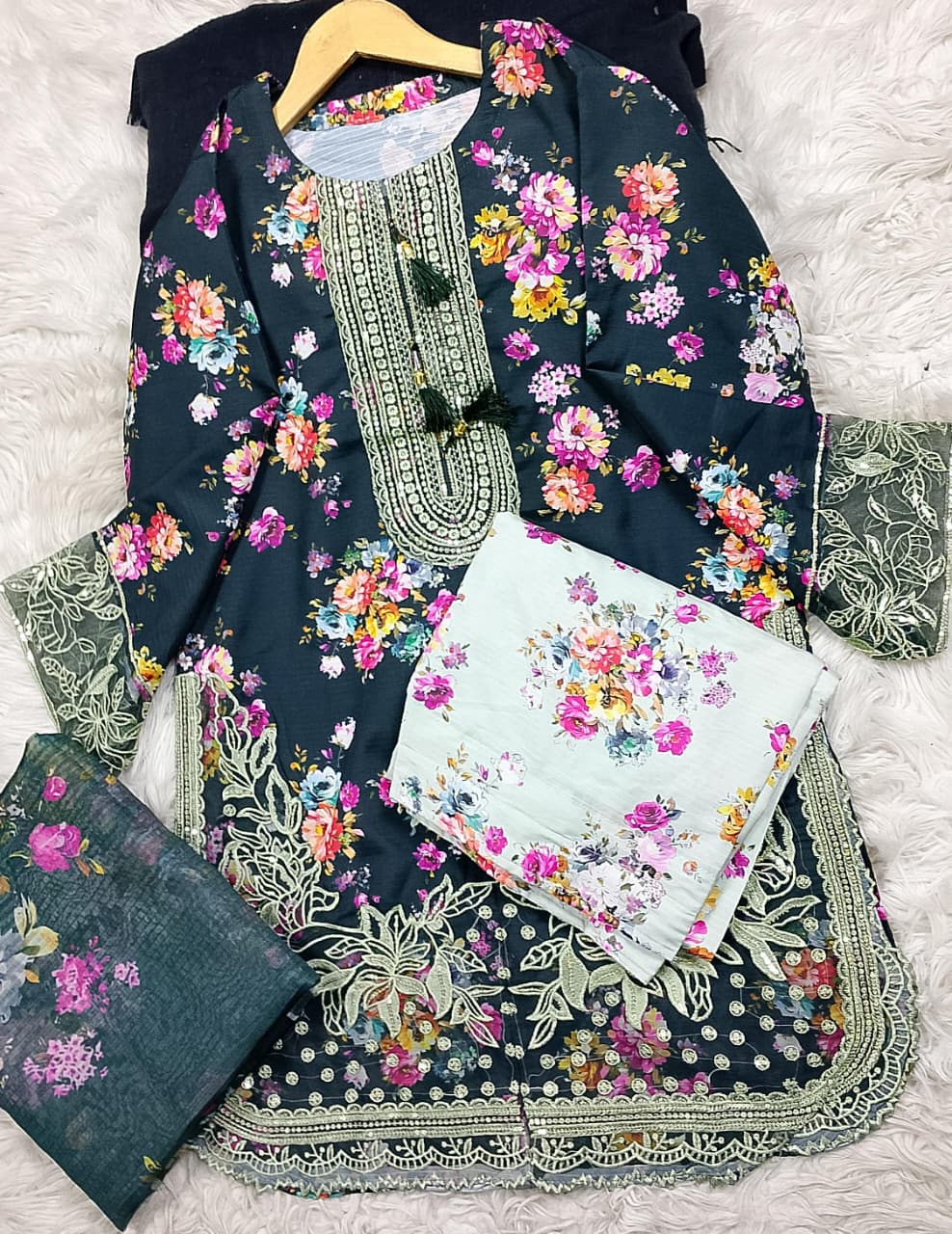 3 PIECE - EMBROIDERED LAWN SUIT
