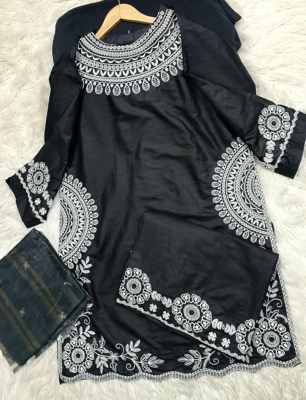 3 PIECE - EMBROIDERED LAWN SUIT