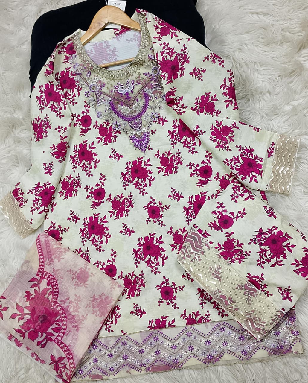 3 PIECE - EMBROIDERED LAWN SUIT