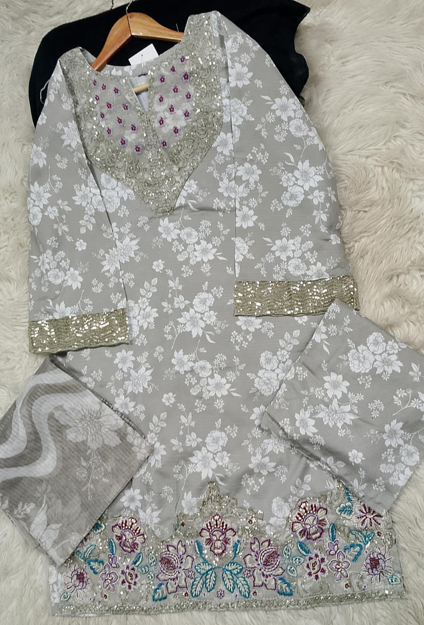 3 PIECE - EMBROIDERED LAWN SUIT
