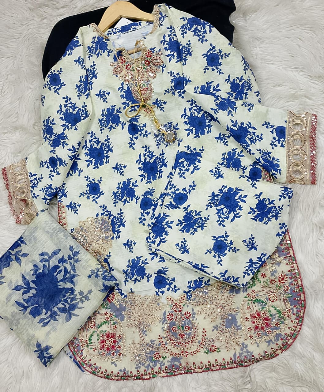 3 PIECE - EMBROIDERED LAWN SUIT