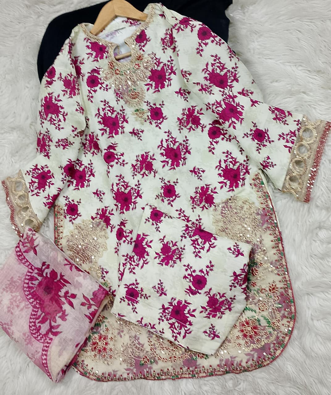 3 PIECE - EMBROIDERED LAWN SUIT