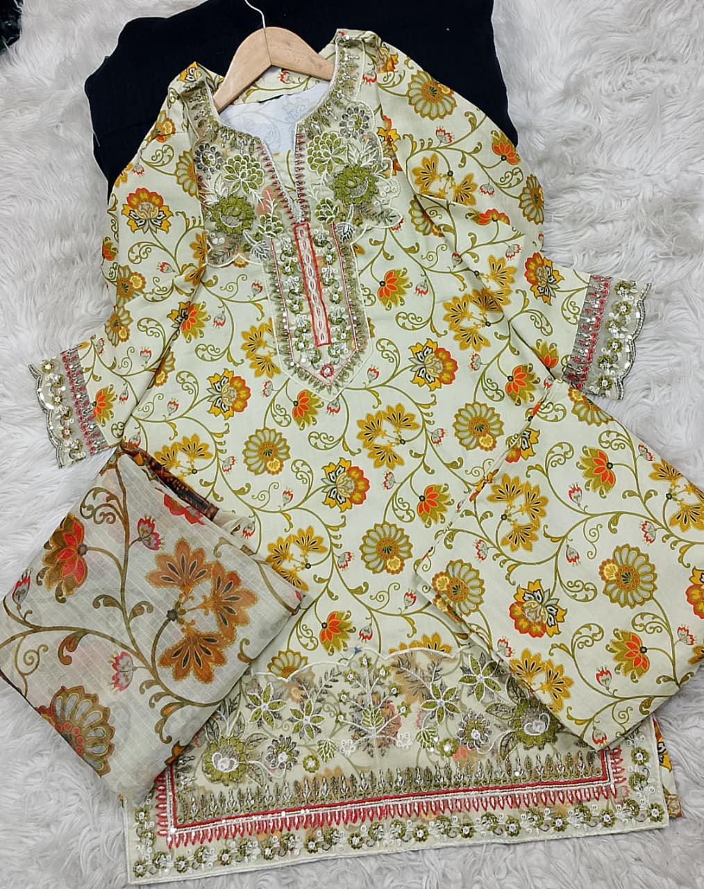 3 PIECE - EMBROIDERED LAWN SUIT