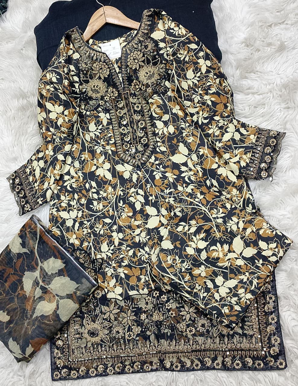 3 PIECE - EMBROIDERED LAWN SUIT