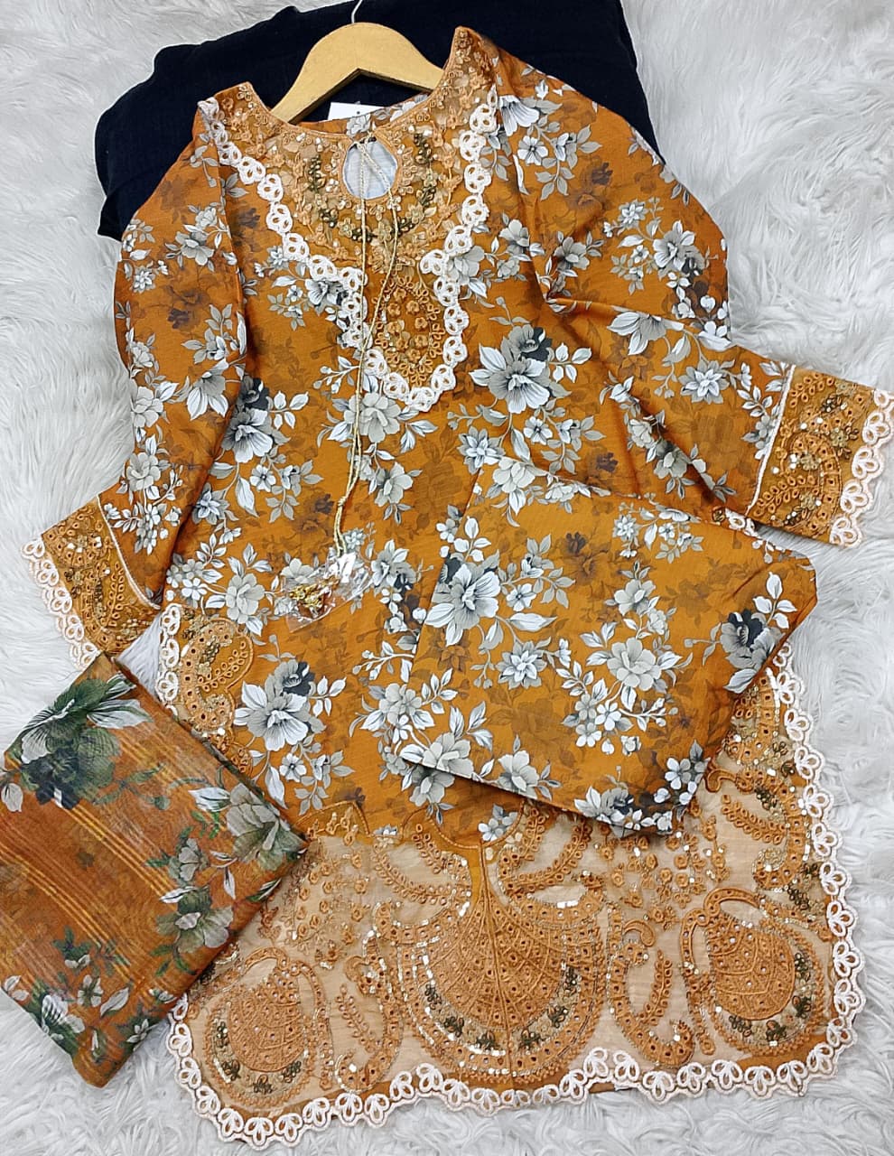 3 PIECE - EMBROIDERED LAWN SUIT