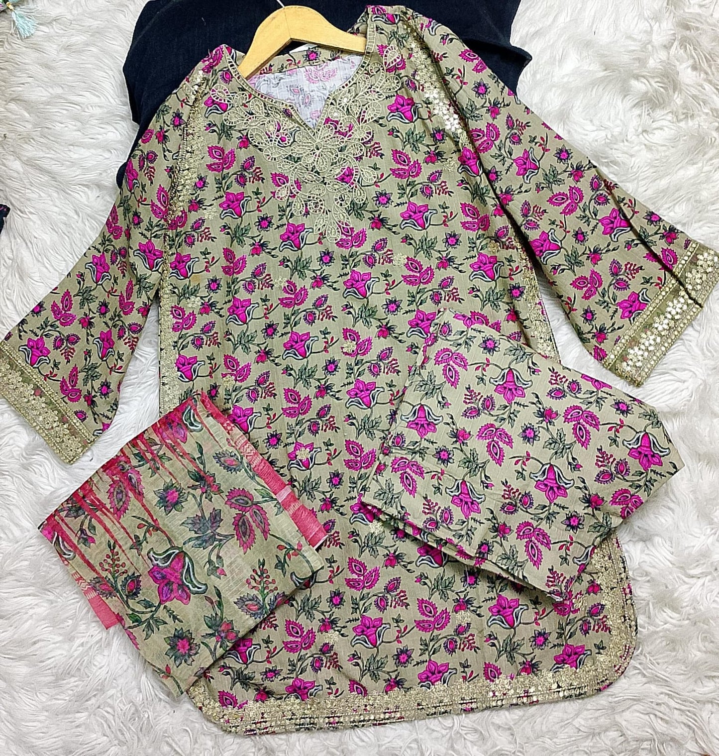 3 PIECE - EMBROIDERED LAWN SUIT
