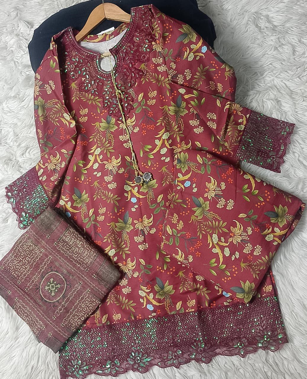 3 PIECE - EMBROIDERED LAWN SUIT