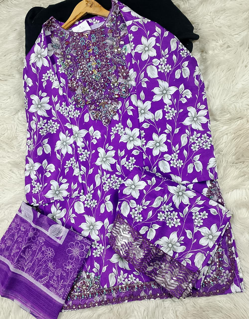 3 PIECE - EMBROIDERED LAWN SUIT