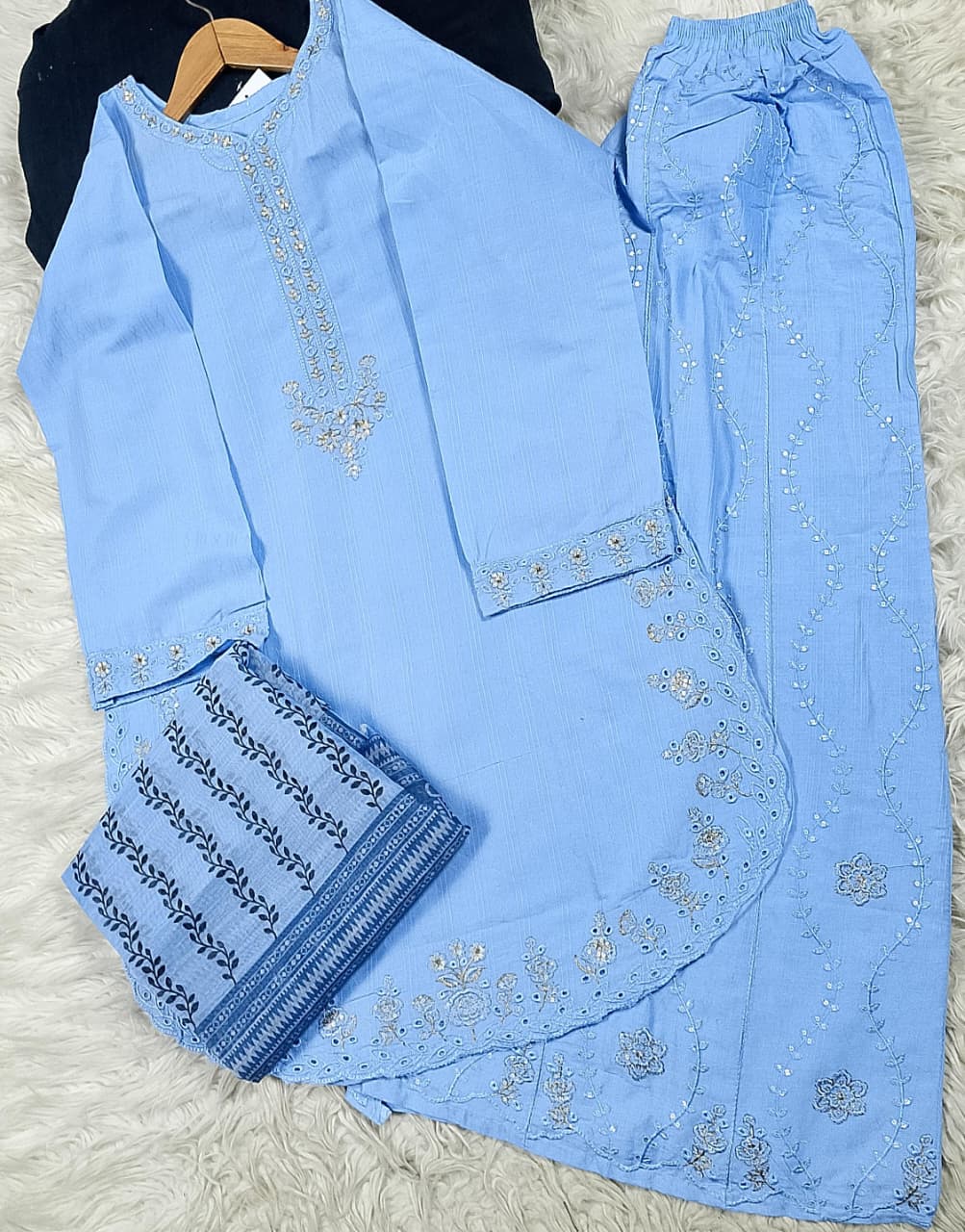 3 PIECE - EMBROIDERED LAWN SUIT