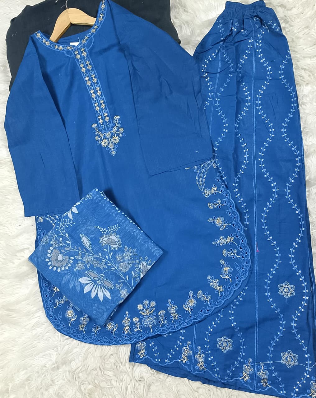 3 PIECE - EMBROIDERED LAWN SUIT