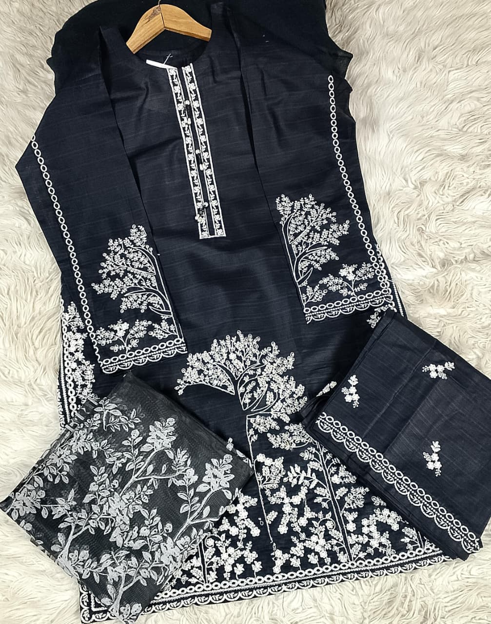 3 PIECE - EMBROIDERED LAWN SUIT