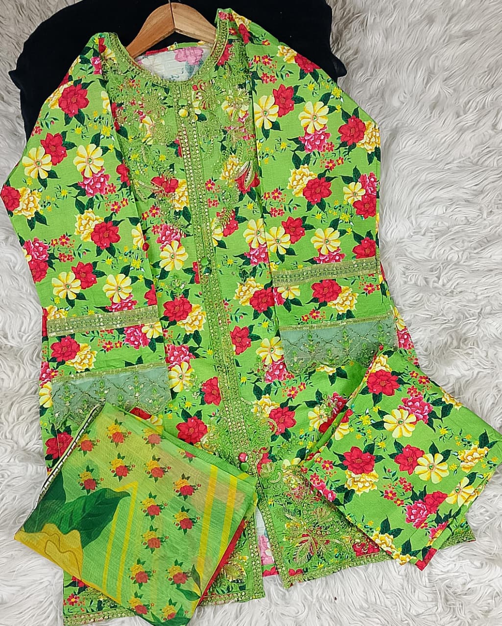 3 PIECE - EMBROIDERED LAWN SUIT