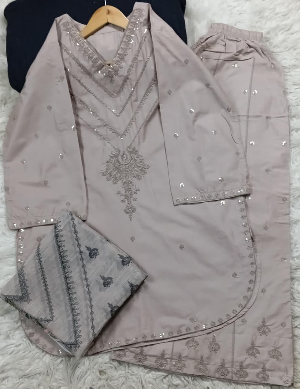 3 PIECE - EMBROIDERED LAWN SUIT