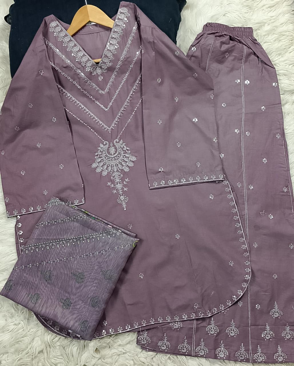 3 PIECE - EMBROIDERED LAWN SUIT