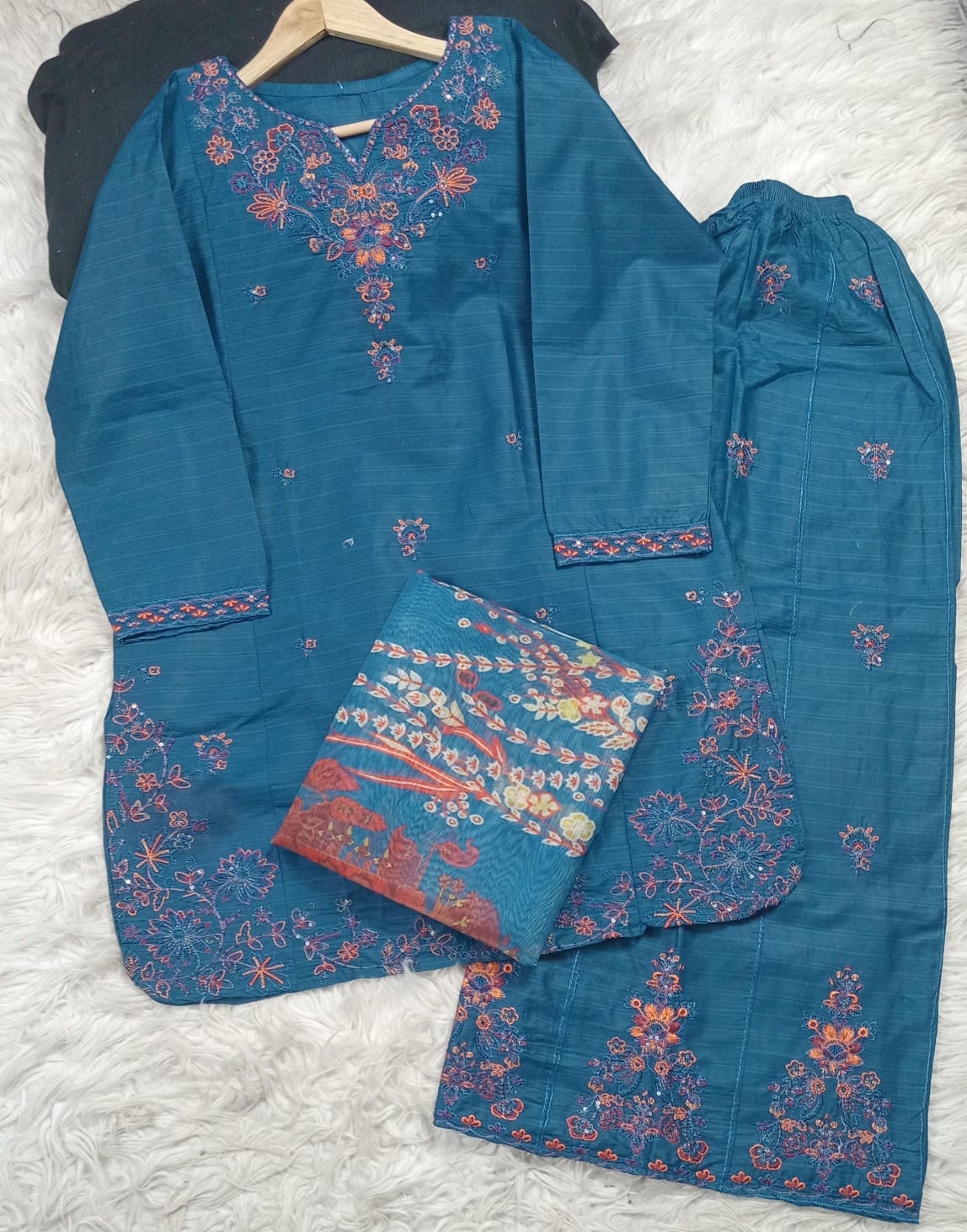 3 PIECE - EMBROIDERED LAWN SUIT