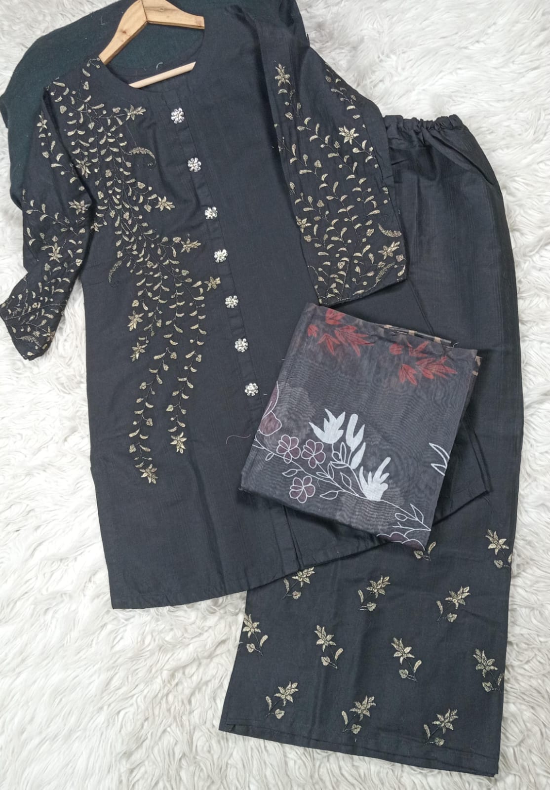 3 PIECE - EMBROIDERED LAWN SUIT