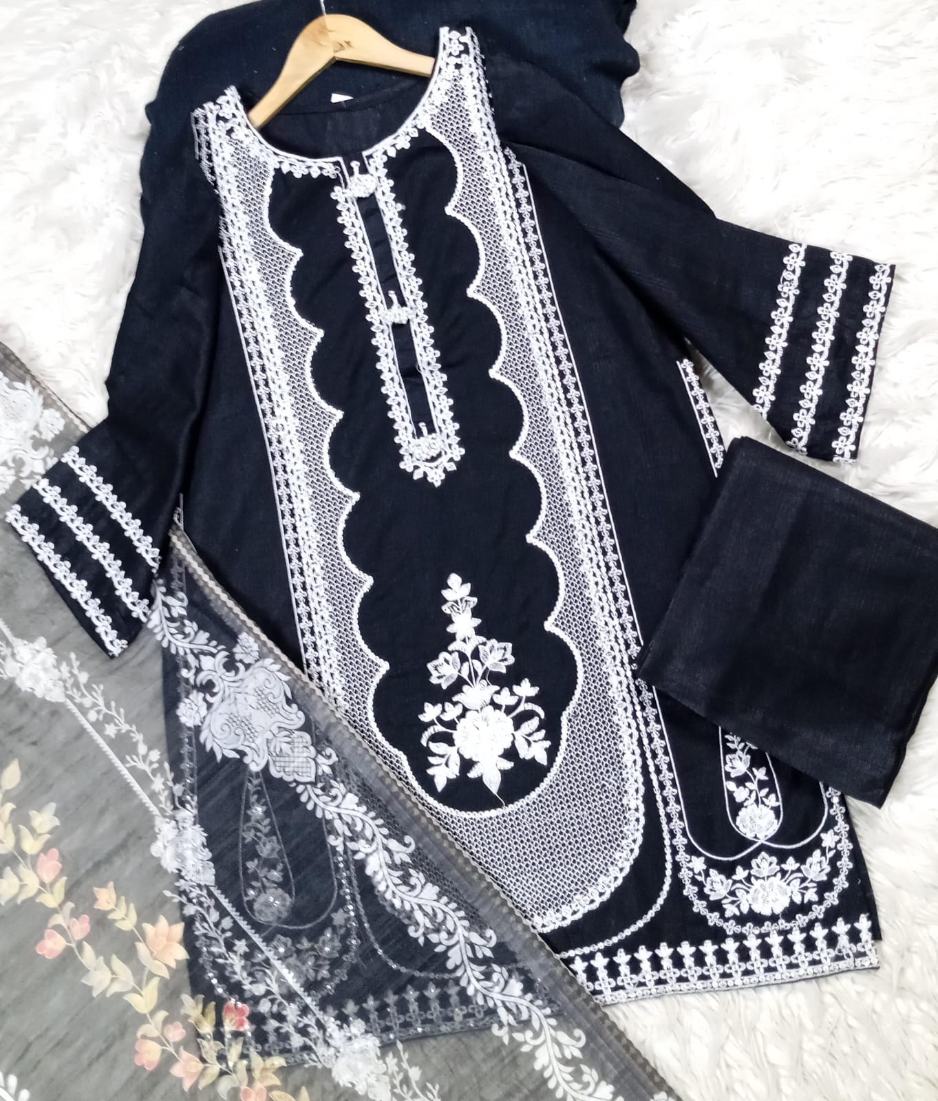 3 PIECE - EMBROIDERED LAWN SUIT