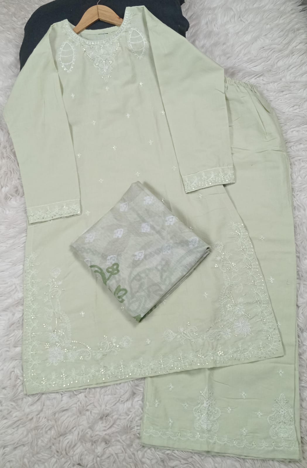 3 PIECE - EMBROIDERED LAWN SUIT