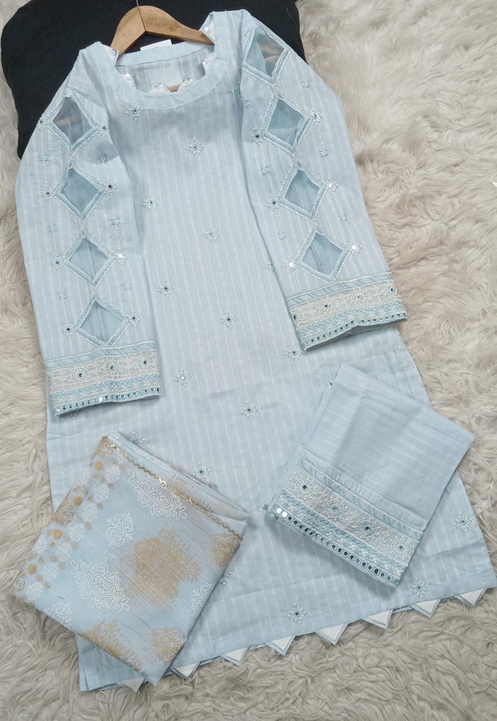 3 PIECE - EMBROIDERED LAWN SUIT