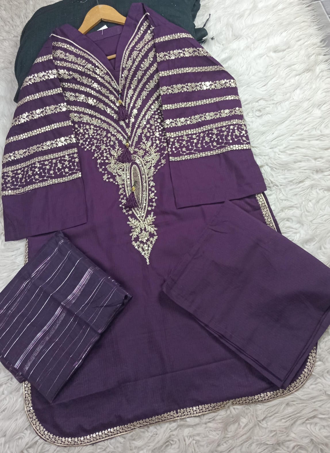 3 PIECE - EMBROIDERED LAWN SUIT