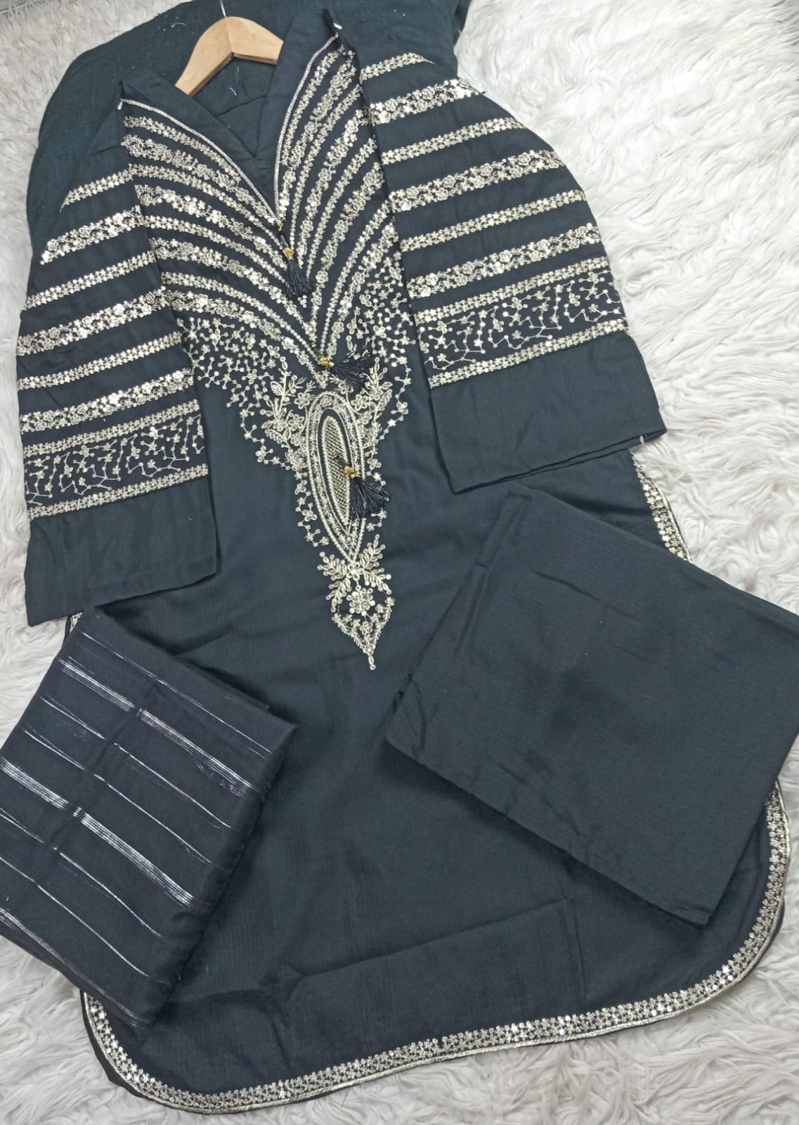 3 PIECE - EMBROIDERED LAWN SUIT