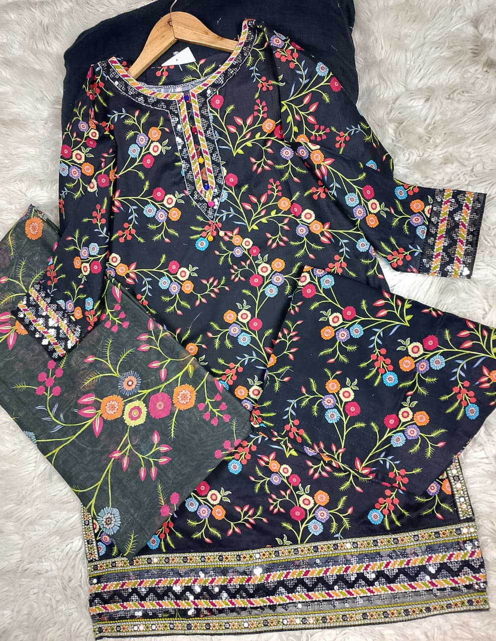 3 PIECE - EMBROIDERED LAWN SUIT