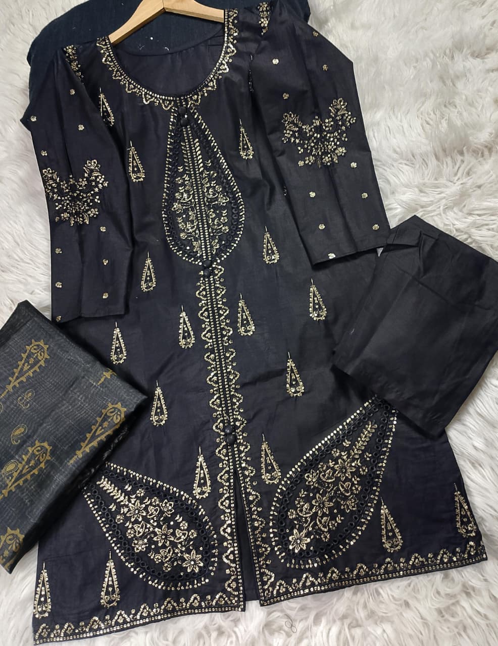 3 PIECE - EMBROIDERED LAWN SUIT