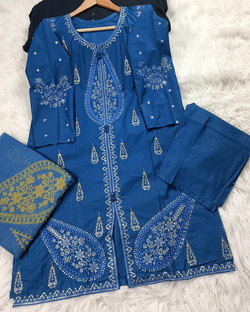 3 PIECE - EMBROIDERED LAWN SUIT