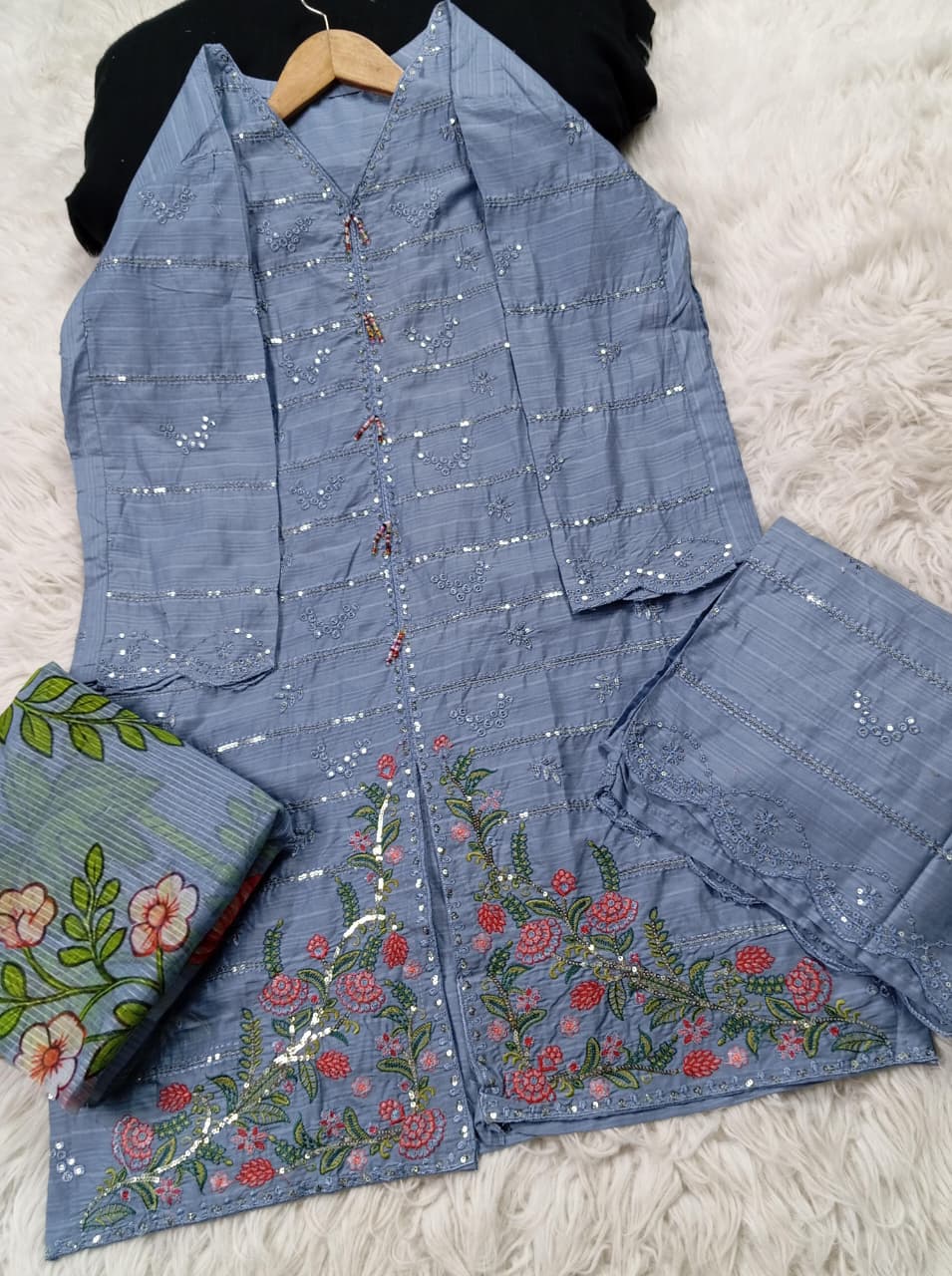 3 PIECE - EMBROIDERED LAWN SUIT
