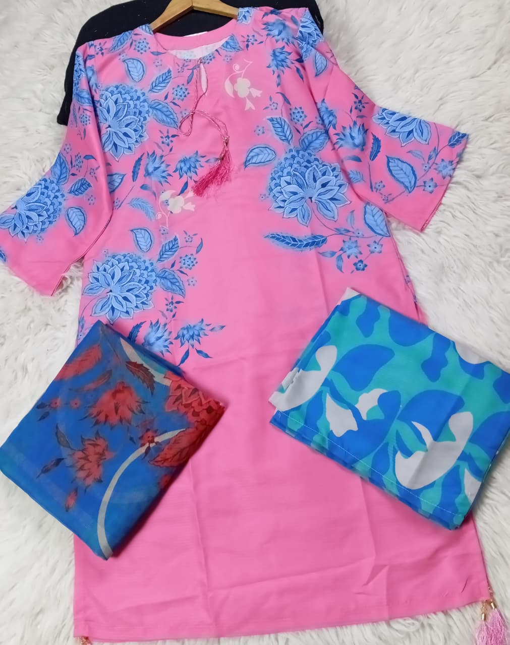 3 PIECE - EMBROIDERED LAWN SUIT