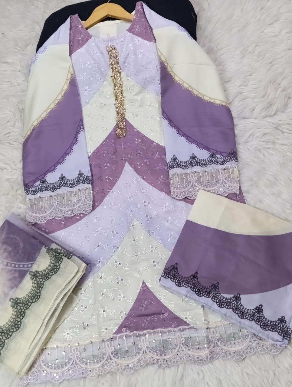 3 PIECE - EMBROIDERED LAWN SUIT