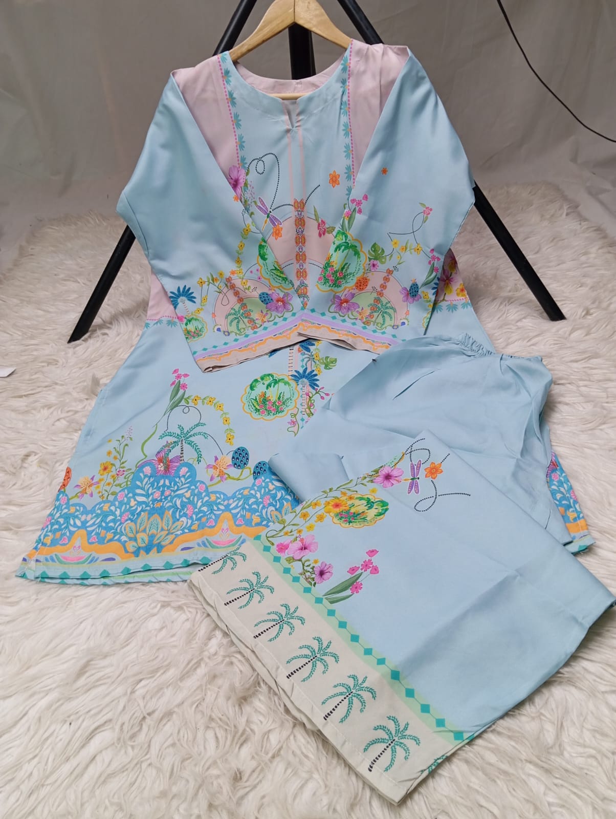 2 PIECE -EMBRIODERED LAWN SUIT